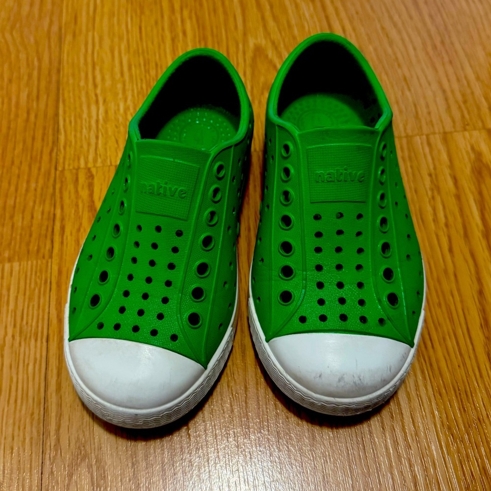 Native Slip Ons Toddler Size 9